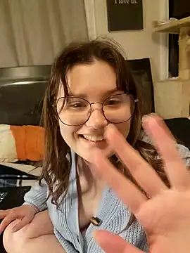 Snapshot of MrsJess chatting on 09-22-25, 01:51 MrsJess online show from 09-22-25, 01:51