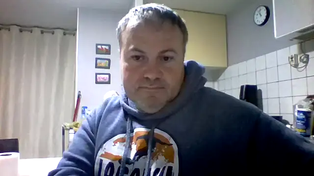 Snapshot of Pourleplasirs chatting on 11-14-25, 10:40 Pourleplasirs online show from 11-14-25, 10:40