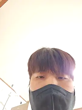 Tyyyggjju online show from 10-26-25, 05:02