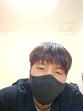 Tyyyggjju online show from 10-28-25, 12:52