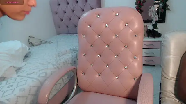 lilo stich69  online show from 03-10-25, 10:02