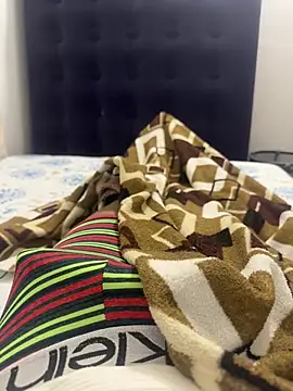 Snapshot of jhonnes_ chatting on 03-13-25, 04:05 jhonnes online show from 03-13-25, 04:05