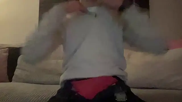 Snapshot of bullyboyy chatting on 01-28-25, 07:53 bullyboyy online show from 01-28-25, 07:53