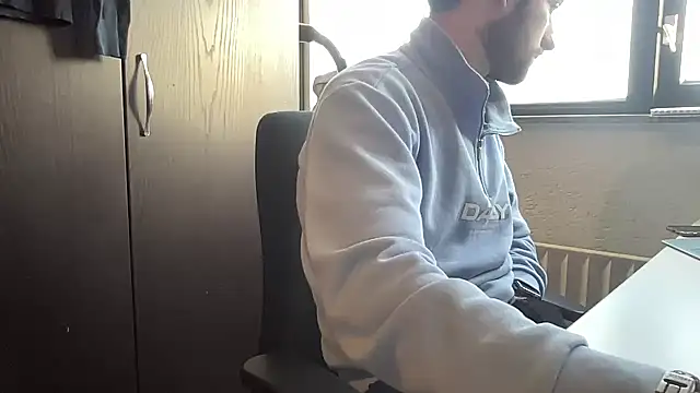 Snapshot of bullyboyy chatting on 02-03-25, 08:57 bullyboyy online show from 02-03-25, 08:57