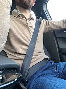 Snapshot of bullyboyy chatting on 03-12-25, 01:30 bullyboyy online show from 03-12-25, 01:30