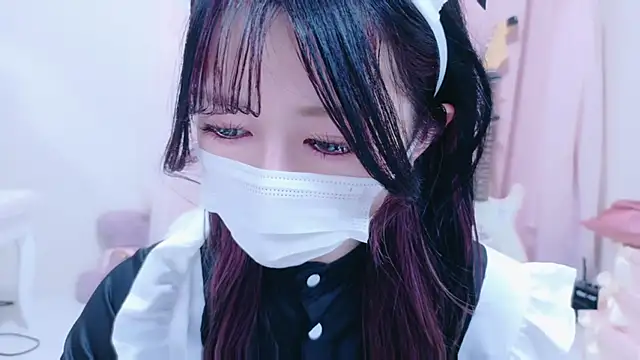 Megu-mimi online show from 10-28-25, 10:08