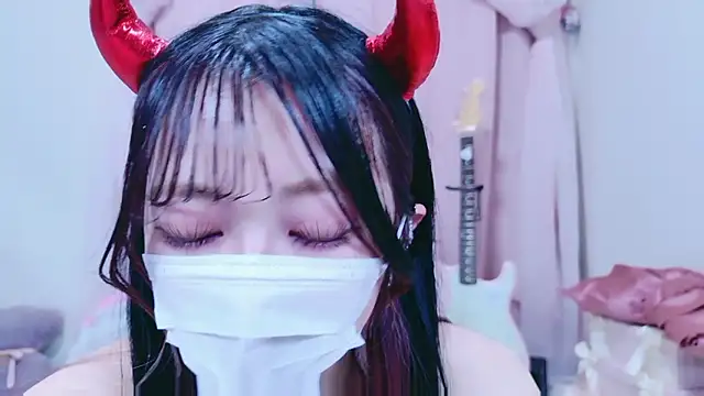 Megu-mimi online show from 12-05-25, 01:42