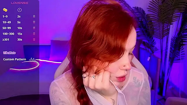 Snapshot of Maya_Light chatting on 11-13-25, 08:35 Maya Light online show from 11-13-25, 08:35