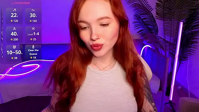 Snapshot of Maya_Light chatting on 11-22-25, 08:24 Maya Light online show from 11-22-25, 08:24