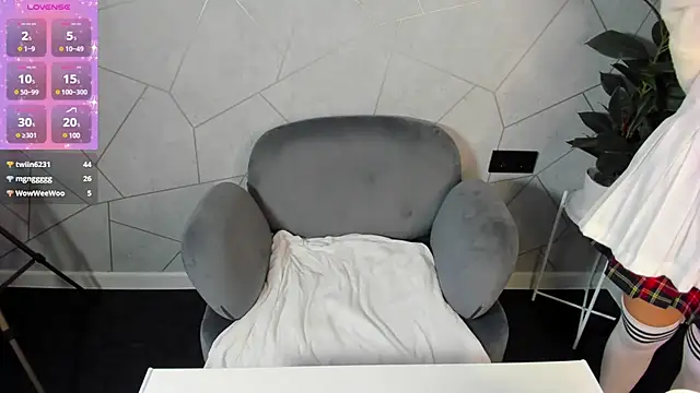 Alisa Suun online show from 02-02-25, 09:40