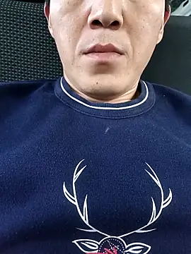 Snapshot of wadmma chatting on 10-05-25, 07:28 wadmma online show from 10-05-25, 07:28