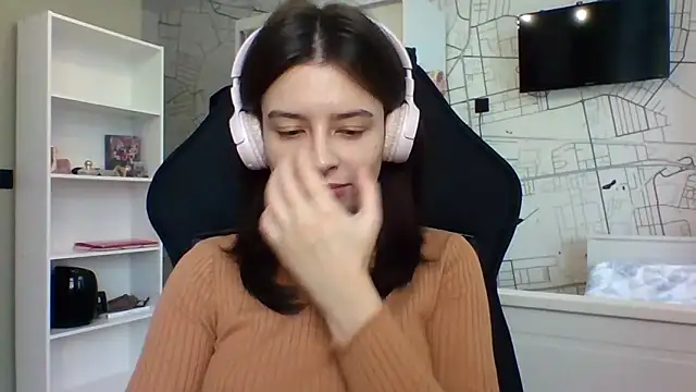 LariceSexy online show from 11-28-25, 01:14