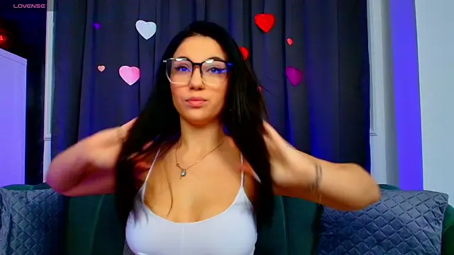 Snapshot of Deea_Vibe_Me chatting on 02-20-25, 04:39 Deea Vibe Me online show from 02-20-25, 04:39