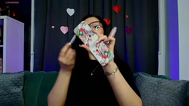 Snapshot of Deea_Vibe_Me chatting on 02-24-25, 04:38 Deea Vibe Me online show from 02-24-25, 04:38