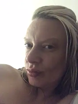 blondey206 online show from 02-12-25, 06:40