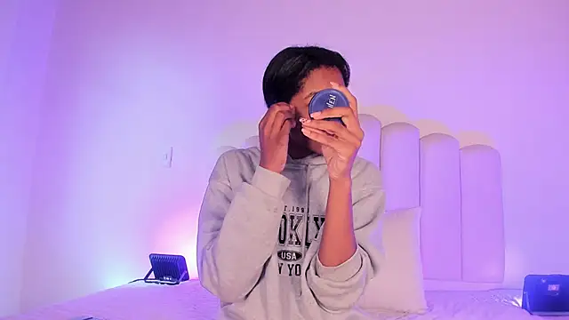 Zaira Rose  online show from 11-12-25, 01:11