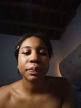 Snapshot of Zaira_Rose_ chatting on 06-25-26, 05:12 Zaira Rose online show from 06-25-26, 05:12