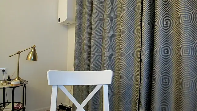 Snapshot of Hustle_Babyy chatting on 02-12-26, 06:14 Hustle Babyy online show from 02-12-26, 06:14