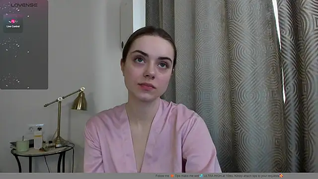 Snapshot of Hustle_Babyy chatting on 03-04-26, 08:42 Hustle Babyy online show from 03-04-26, 08:42