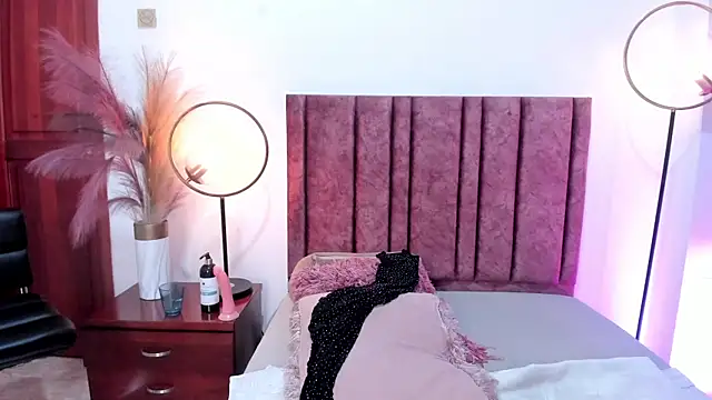 Snapshot of RebecaSanderss chatting on 03-12-25, 05:49 RebecaSanderss online show from 03-12-25, 05:49