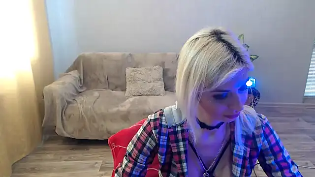 SexyBeatriice online show from 04-19-26, 06:13