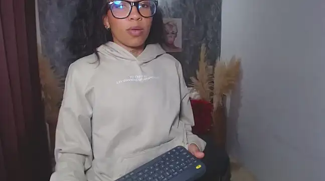 dulcetaylorss online show from 02-27-25, 03:48