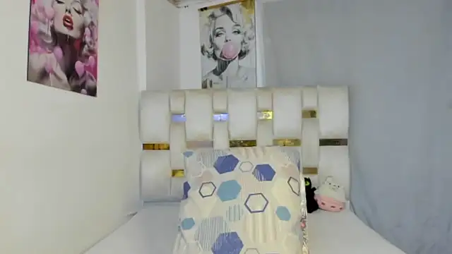 Snapshot of beautiful_doll088 chatting on 01-15-26, 01:54 beautiful doll088 online show from 01-15-26, 01:54