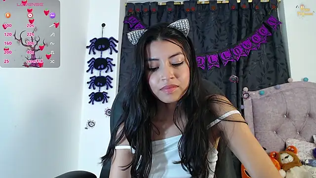 ellajonz online show from 10-24-25, 01:13