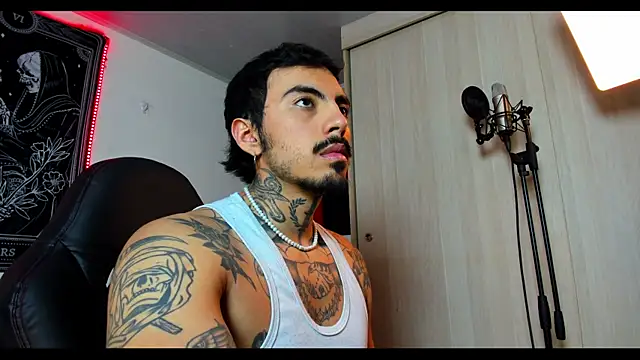 Snapshot of scockpion__ chatting on 01-29-25, 07:25 scockpion online show from 01-29-25, 07:25