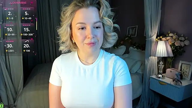 Snapshot of Nikki_Kai chatting on 10-29-25, 01:08 Nikki Kai online show from 10-29-25, 01:08