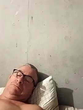 Snapshot of Gabo6770 chatting on 12-16-25, 03:33 Gabo6770 online show from 12-16-25, 03:33