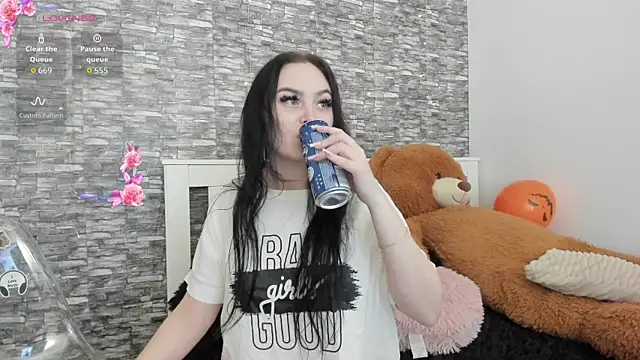 Snapshot of KairraPotts chatting on 11-14-25, 08:18 KairraPotts online show from 11-14-25, 08:18