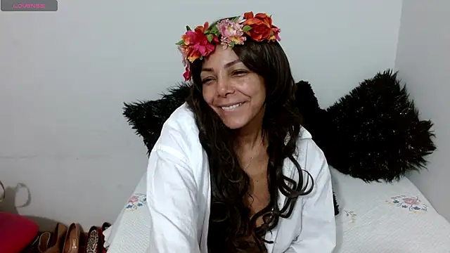 Snapshot of Lunasquirt1985 chatting on 11-17-25, 12:22 Lunasquirt1985 online show from 11-17-25, 12:22