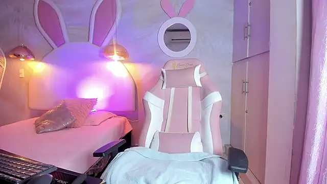 NAUGHTY ALANA  online show from 02-17-25, 01:42