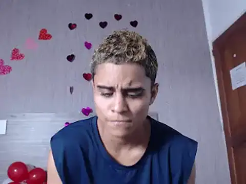 Snapshot of Liiamthompson chatting on 02-19-25, 03:27 Liiamthompson online show from 02-19-25, 03:27