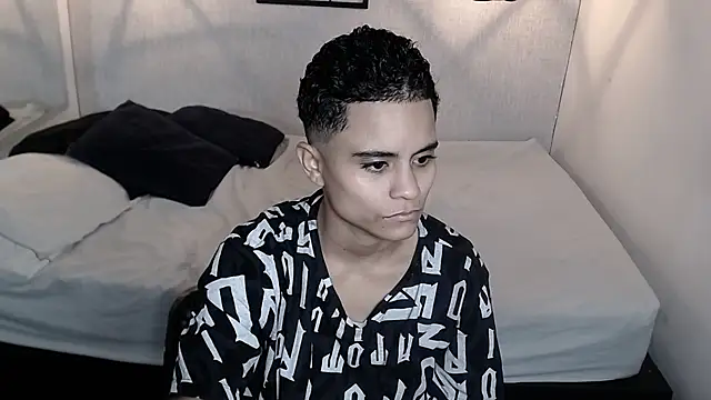 Snapshot of Liiamthompson chatting on 03-07-25, 11:51 Liiamthompson online show from 03-07-25, 11:51