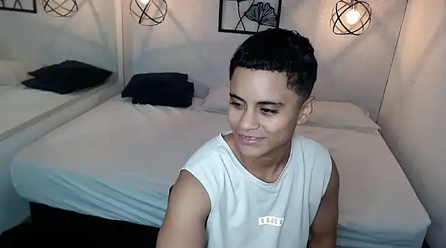 Snapshot of Liiamthompson chatting on 03-12-25, 10:59 Liiamthompson online show from 03-12-25, 10:59