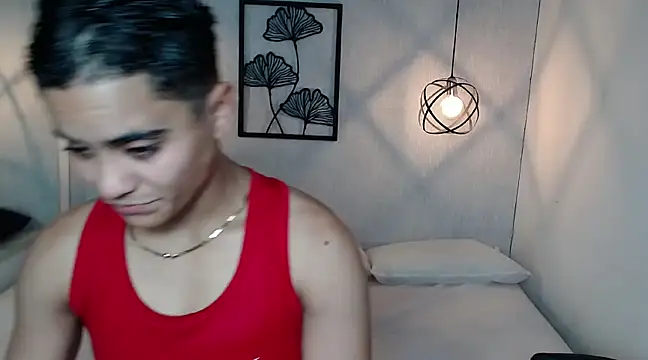 Snapshot of Liiamthompson chatting on 03-13-25, 11:51 Liiamthompson online show from 03-13-25, 11:51