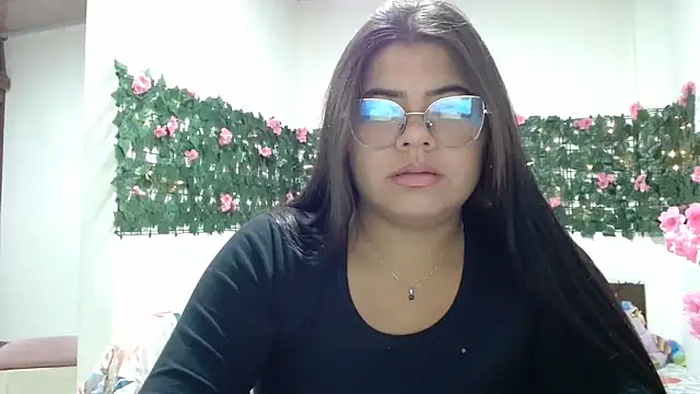 Snapshot of viccky_vick chatting on 11-16-25, 11:32 viccky vick online show from 11-16-25, 11:32