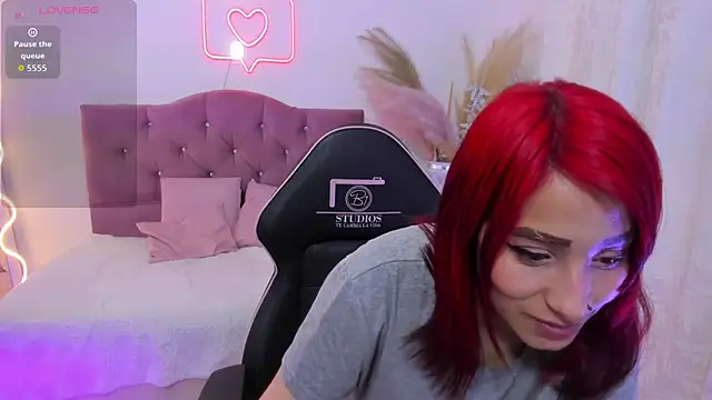 palmerfox tay online show from 09-18-25, 03:19