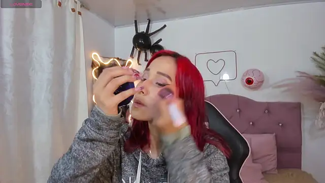 palmerfox tay online show from 10-19-25, 03:29