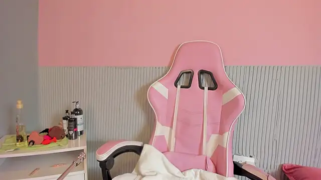 yeikafoxy online show from 03-27-26, 11:43