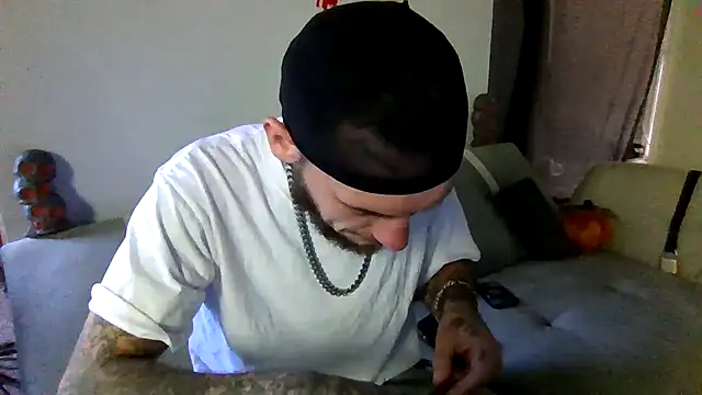 cruz815 online show from 10-26-25, 07:31