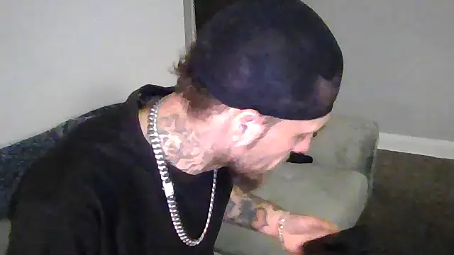 cruz815 online show from 11-08-25, 12:00