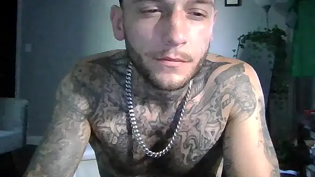 Snapshot of cruz815 chatting on 07-01-26, 07:24 cruz815 online show from 07-01-26, 07:24