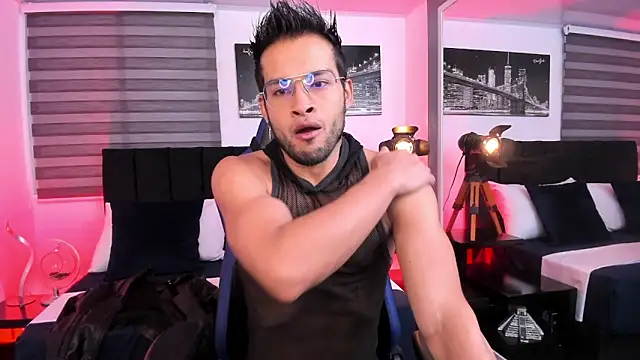 Max Conor1 online show from 03-13-25, 11:41