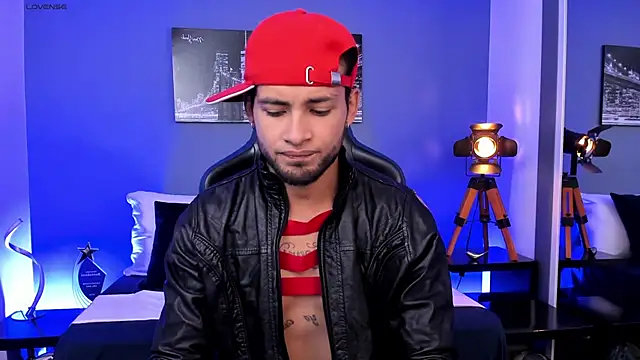 Max Conor1 online show from 09-25-25, 11:25