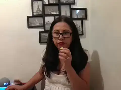MirandaLatinaLovely online show from 02-14-25, 09:53
