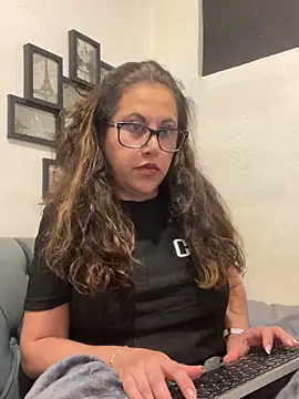 MirandaLatinaLovely online show from 12-23-25, 03:37