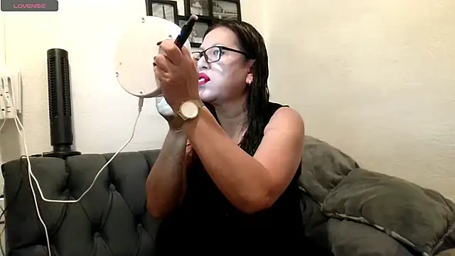Snapshot of MirandaLatinaLovely chatting on 04-25-26, 04:59 MirandaLatinaLovely online show from 04-25-26, 04:59